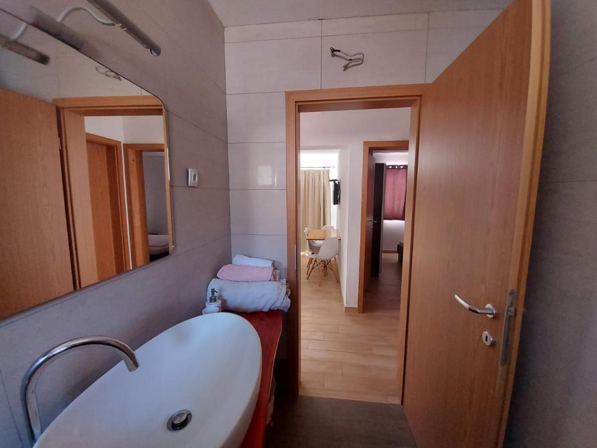 Frane Apartment Zavalatica Kültér fotó