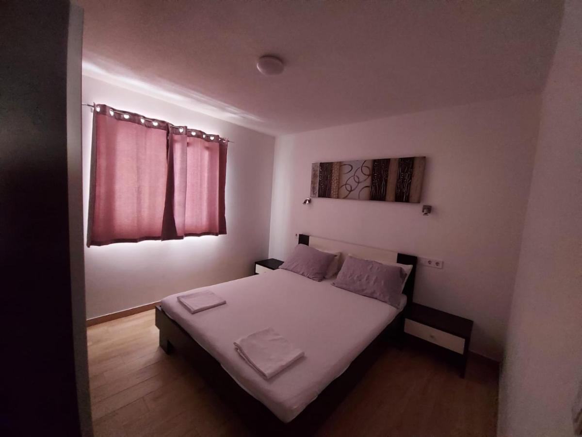 Frane Apartment Zavalatica Kültér fotó